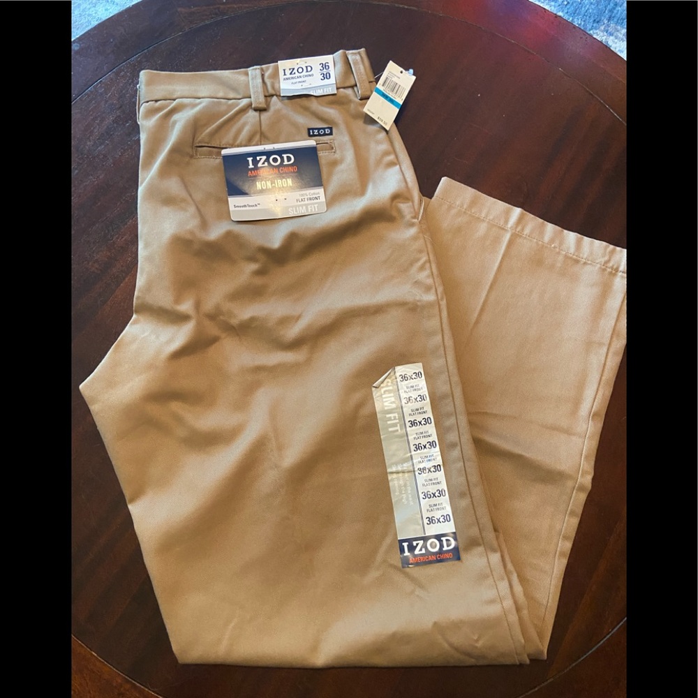NWT IZOD men’s khaki pants . American chino size 36x 30 slim fit flat front